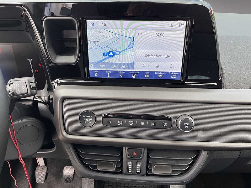 Ford Tourneo Courier 1.0 EcoBoost TITANIUM