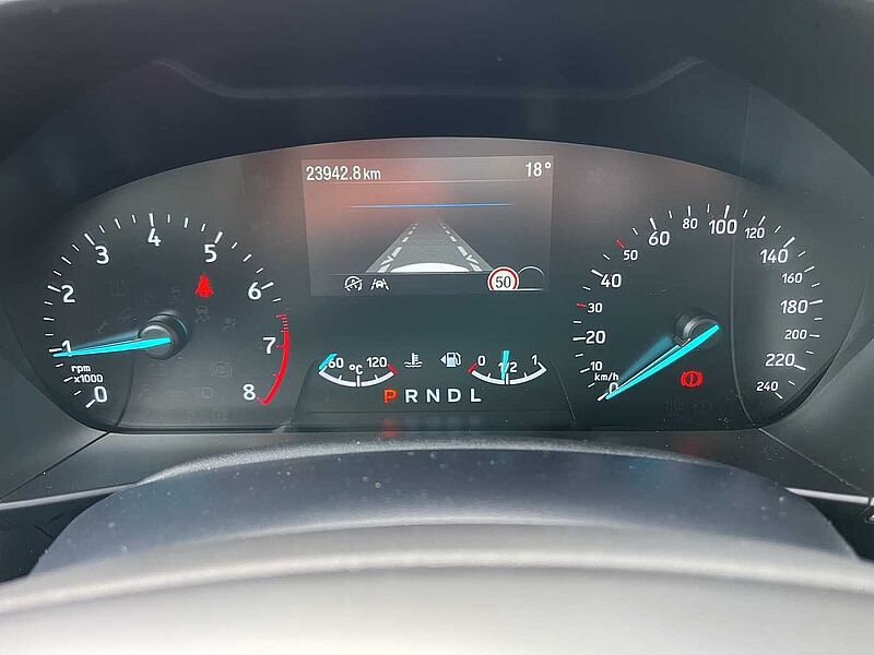 Ford Focus Cool & Connect