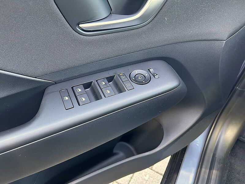 Hyundai KONA 1.6 T-GDI DCT Trend*Lichtpaket*el. Heckkl. *