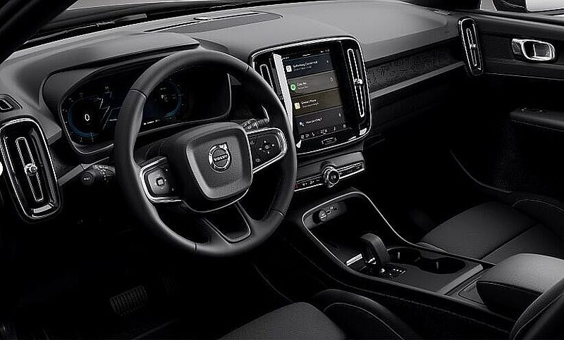 Volvo XC40 B3 DKG Ultra Black Edition