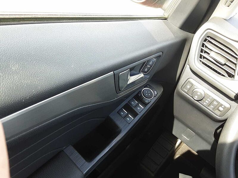 Ford Kuga Plug-In Hybrid Titanium