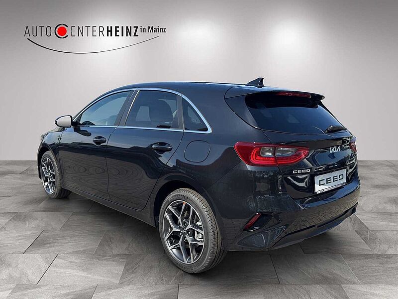 Kia Ceed 1.5 T-GDI  DCT7 Ultimate Edition mit Style- und Sound-Paket