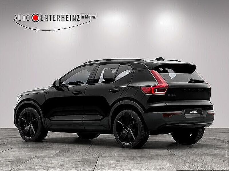 Volvo XC40 B3 B DKG Plus Black Edition