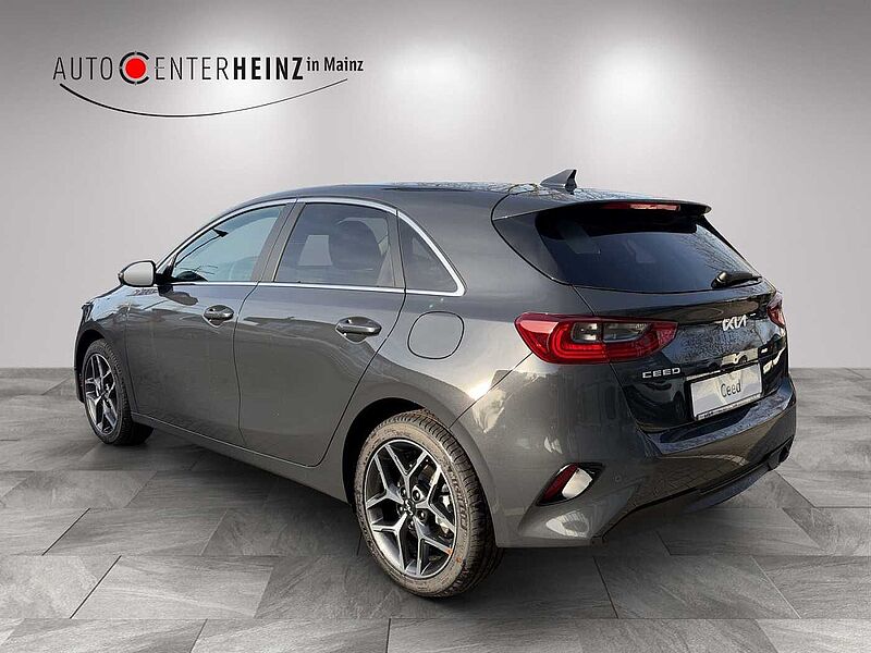 Kia Ceed 1.5 T-GDI  DCT7 Ultimate Edition mit Style-Paket