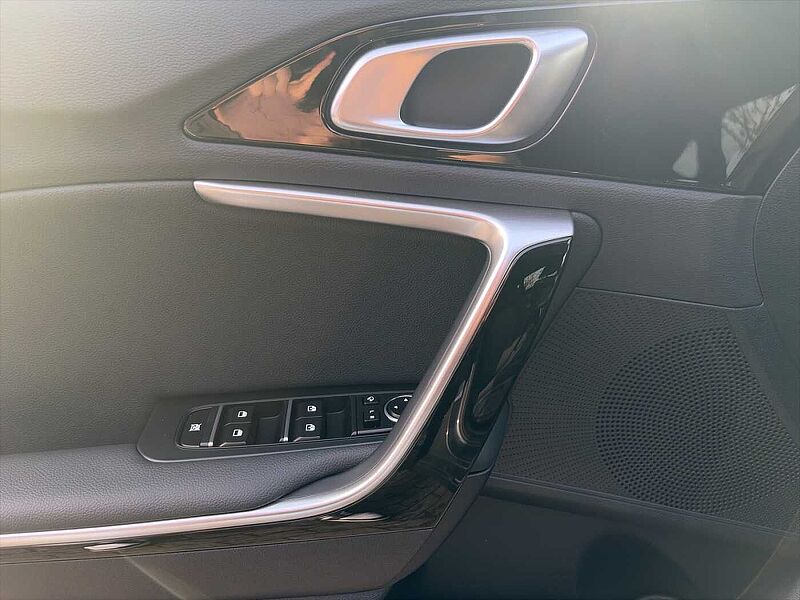 Kia Ceed 1.5 T-GDI  DCT7 Ultimate Edition mit Style-Paket