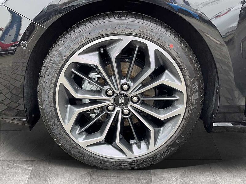 Ford Focus 1.0 EcoBoost Hybrid ST-LINE X